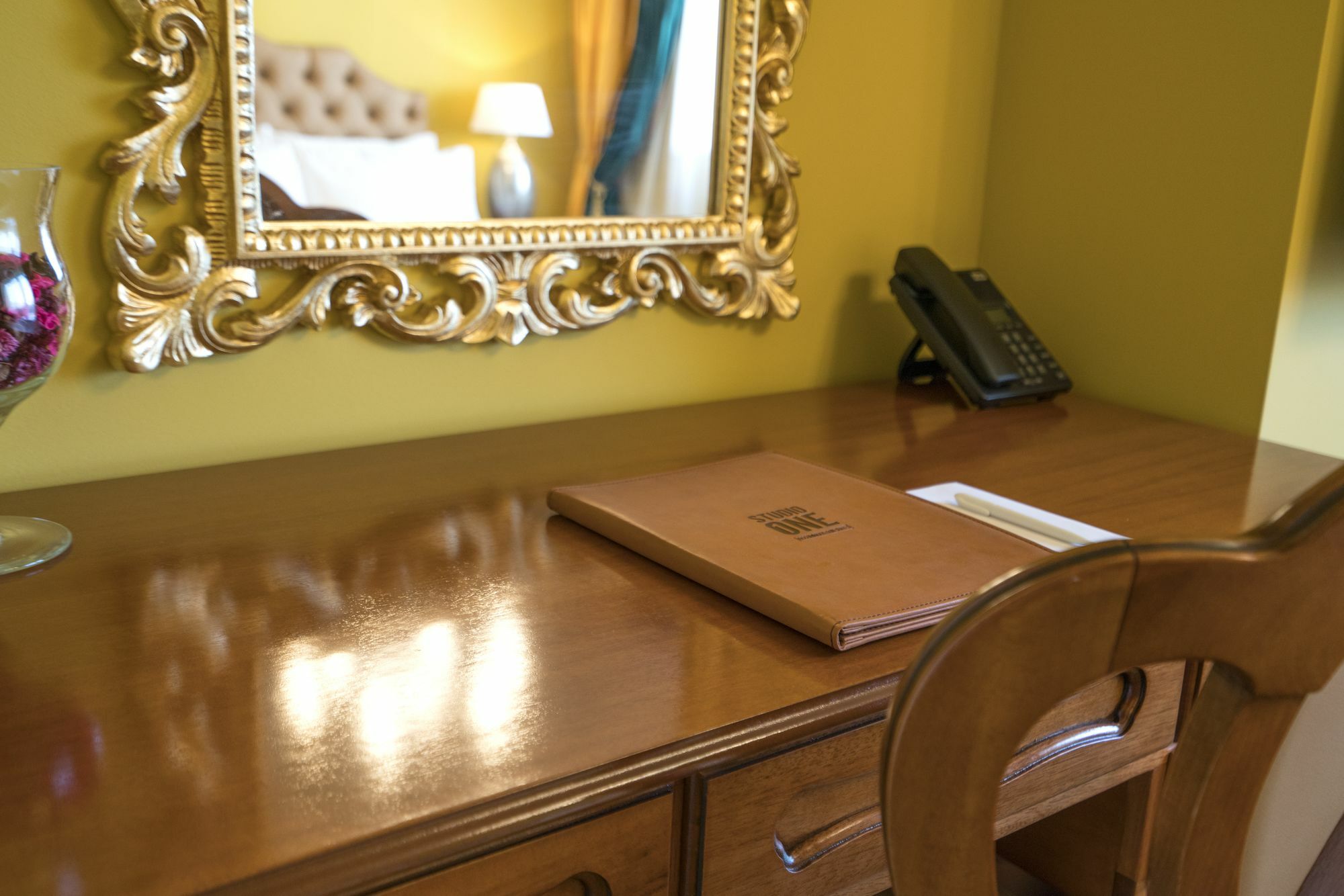 Studio One Accommodation Suites Bukarest Kültér fotó